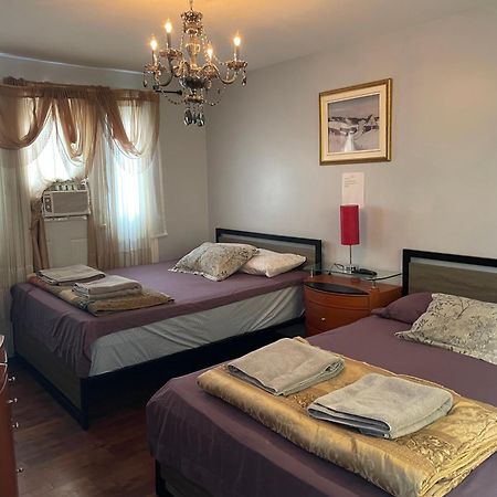 Self Service Small Breakfast, 2 Double Beds Private Room مونتريال المظهر الخارجي الصورة