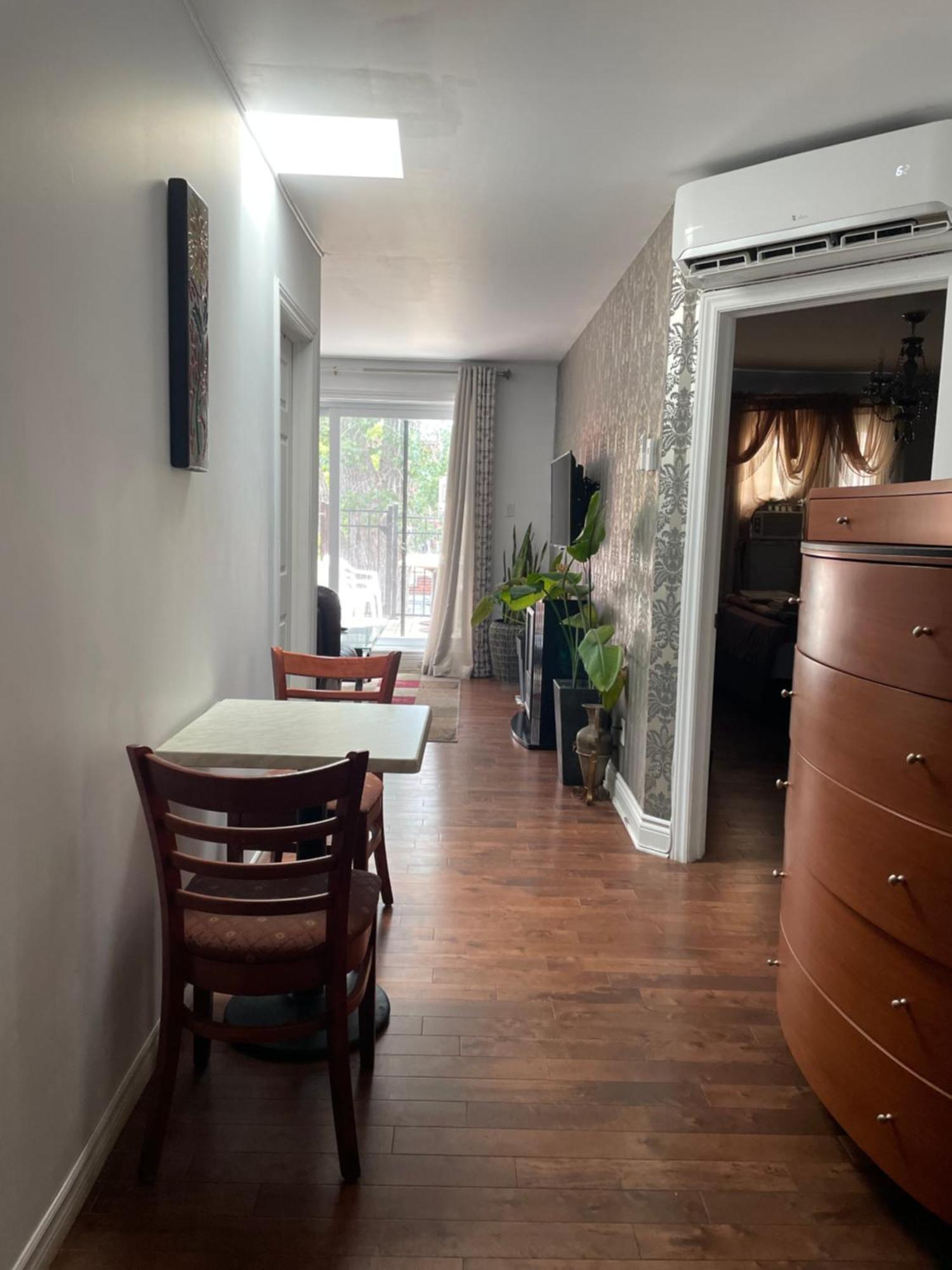 Self Service Small Breakfast, 2 Double Beds Private Room مونتريال المظهر الخارجي الصورة