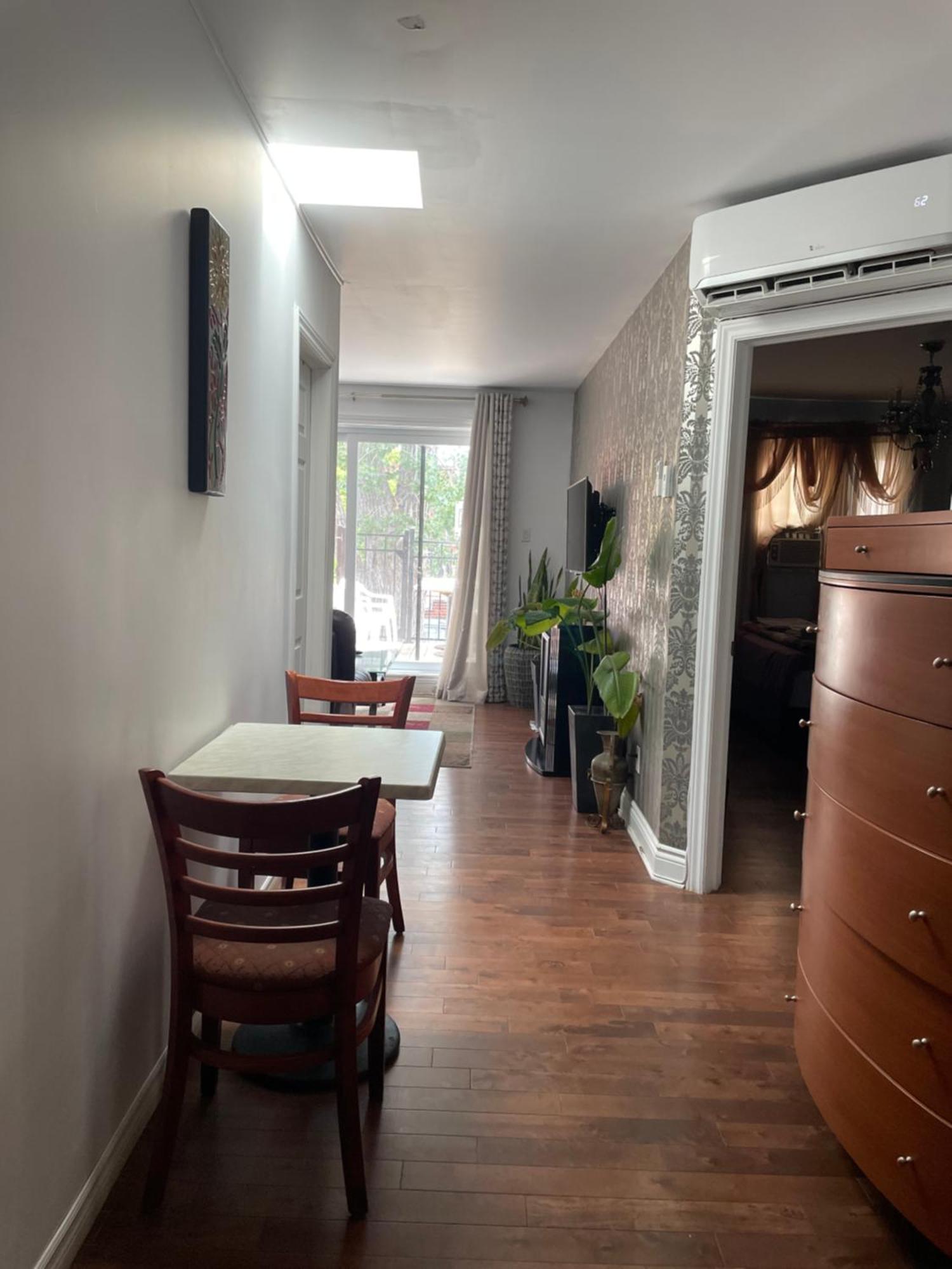 Self Service Small Breakfast, 2 Double Beds Private Room مونتريال المظهر الخارجي الصورة